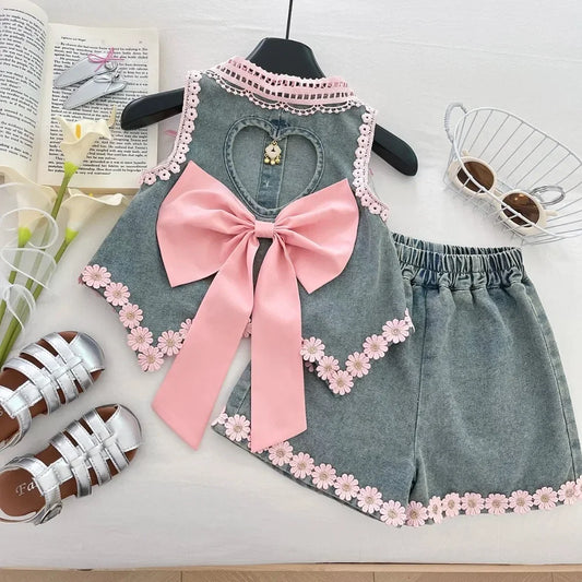 Heart-Back Daisy Trim Girls’ Sleeveless Top & Shorts Set