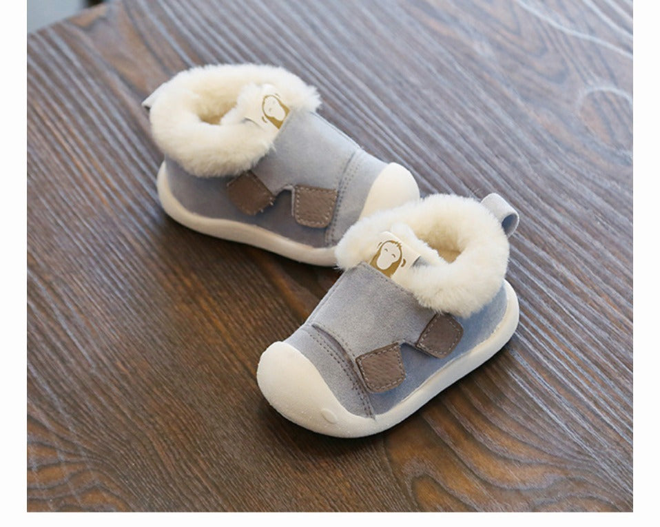 Cozy Toddler Winter Shoes with Fur Lining – Non-Slip Velcro Baby Sneakers