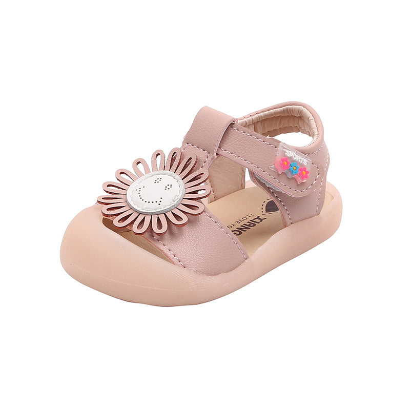 Smiley Cutout-Petal Flower Soft-Sole Baby Girl Sandals | Cushioned First-Walker Style in Pink