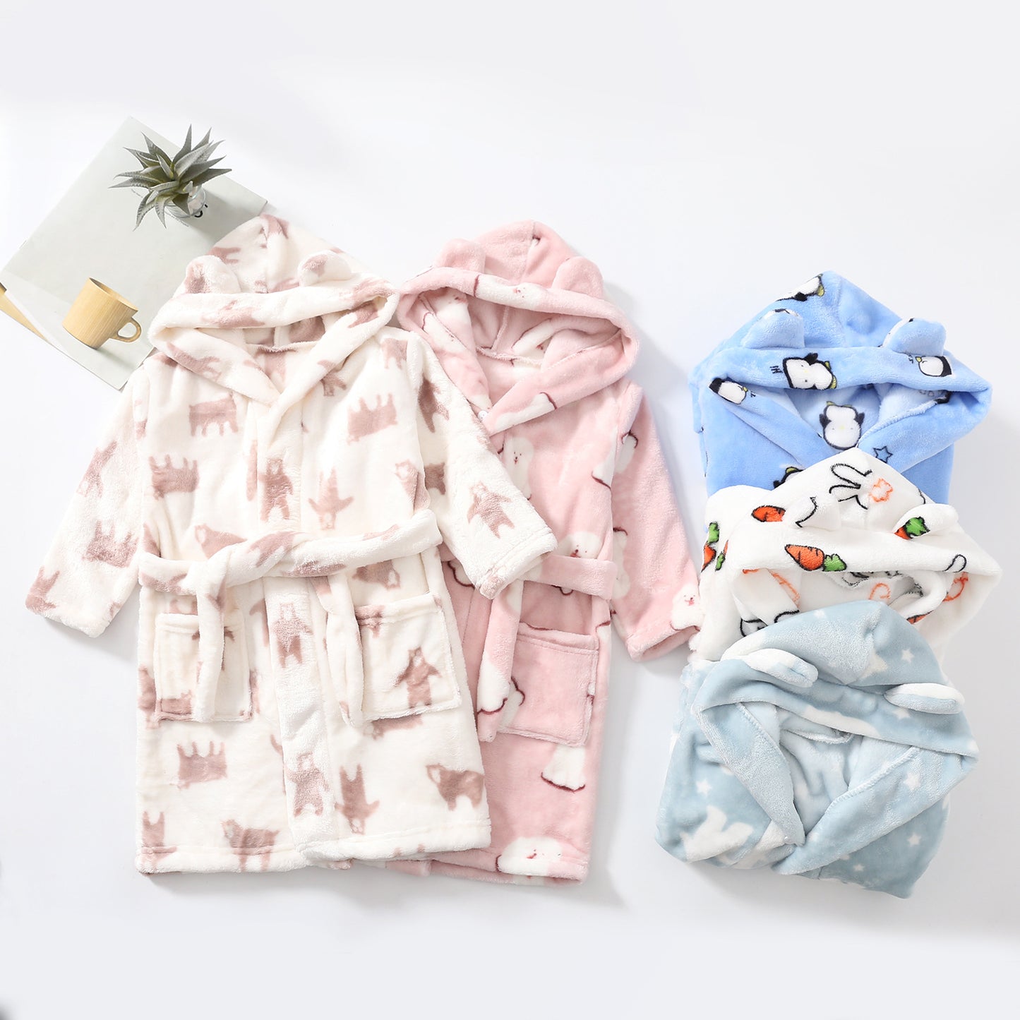Kids' Hooded Fleece Bathrobe – Plush Flannel Robe with Pockets & Tie Belt, Cartoon Prints for Boys & Girls (2T–12 Years)