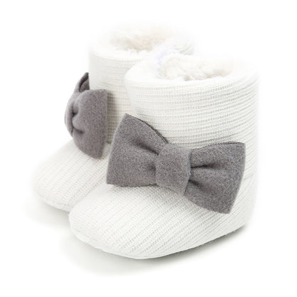 Sunflower Knit Baby Booties – Warm Soft-Soled Winter Shoes (0–12 Months)