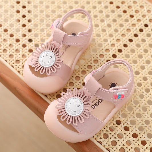 Smiley Cutout-Petal Flower Soft-Sole Baby Girl Sandals | Cushioned First-Walker Style in Pink