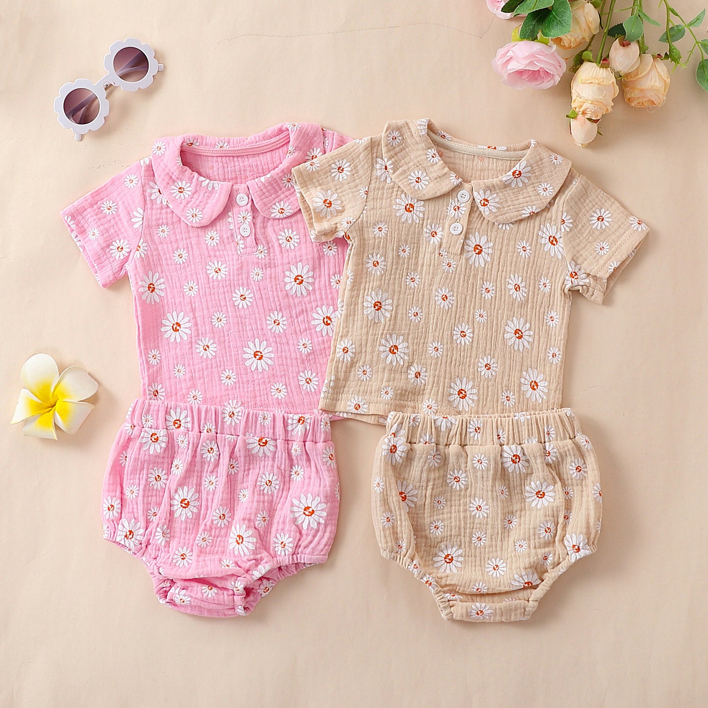 Baby Girl Daisy Print Muslin Two-Piece Set – Peter Pan Collar Top & Bloomer Shorts (6 Months–3 Years)