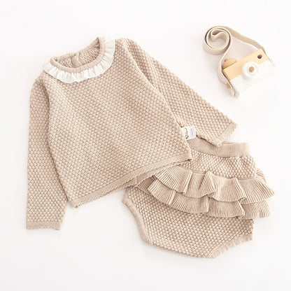 Baby Girl Knitted Outfit Set – Embroidered Top with Lotus Leaf Collar & Ruffle Shorts