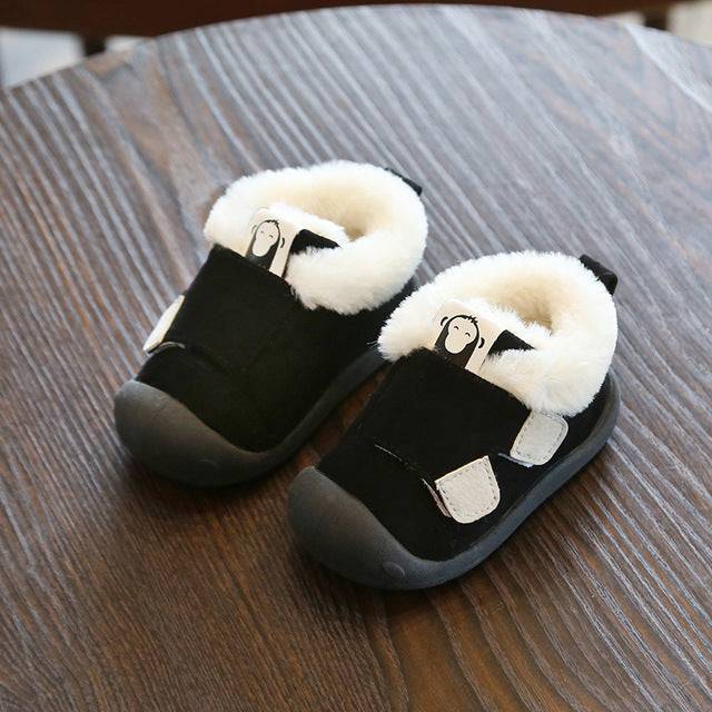 Cozy Toddler Winter Shoes with Fur Lining – Non-Slip Velcro Baby Sneakers