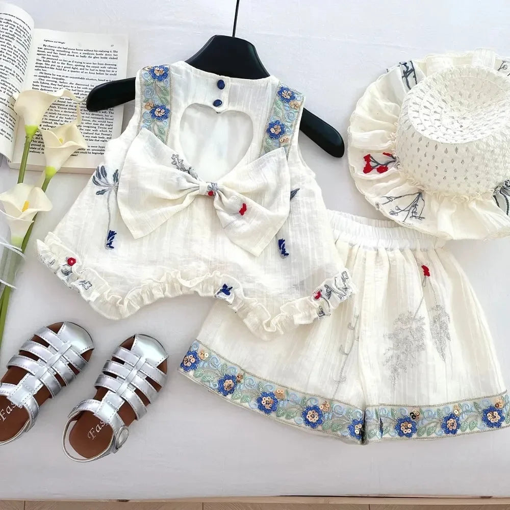 Heart-Back Daisy Trim Girls’ Sleeveless Top & Shorts Set