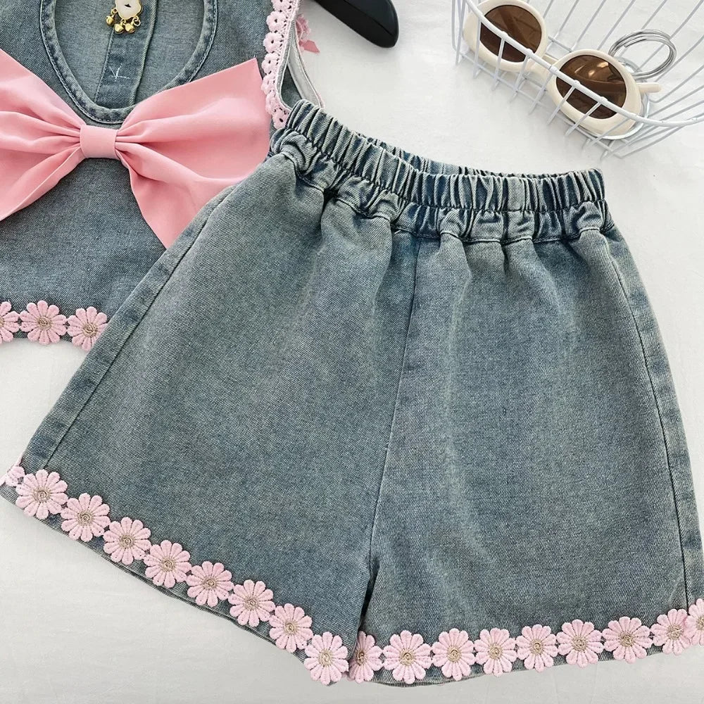 Heart-Back Daisy Trim Girls’ Sleeveless Top & Shorts Set