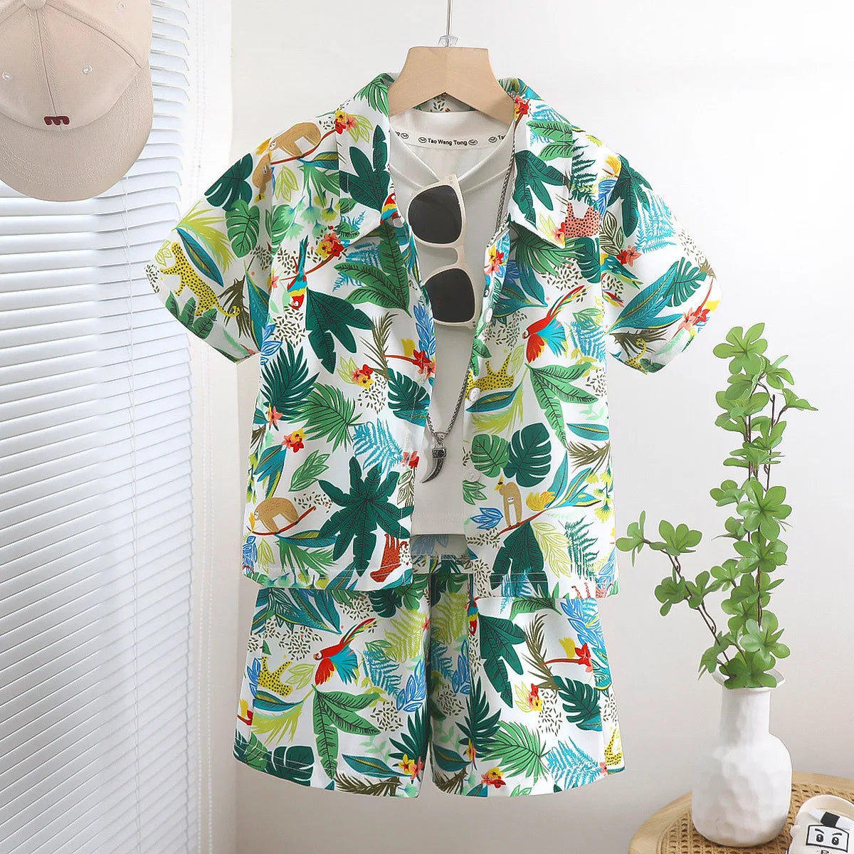 Tropical Boardwalk Print Shirt & Shorts Vacation Set for Boys