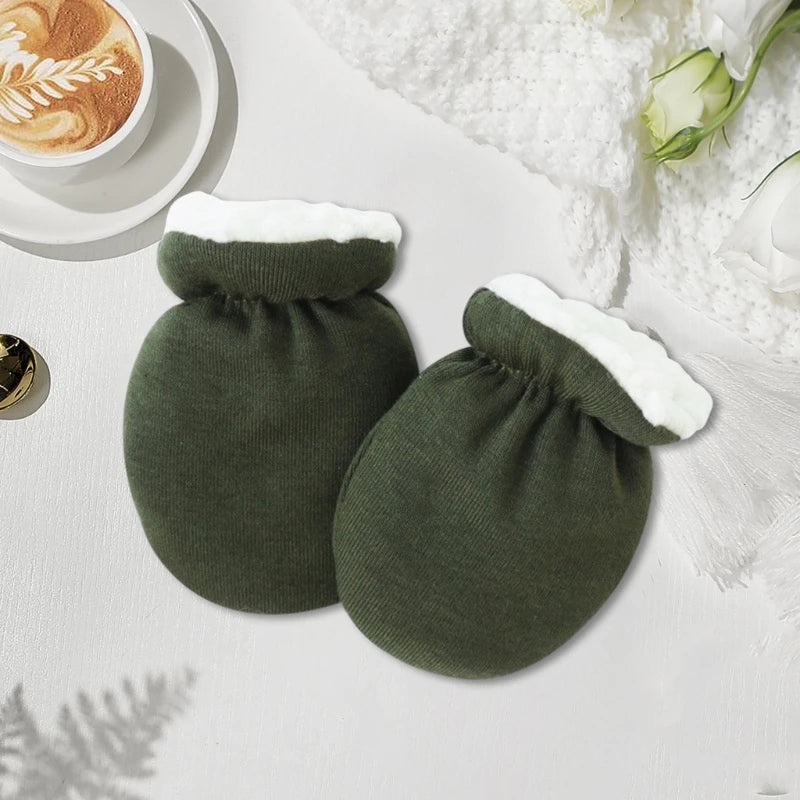 Newborn Anti-Scratch Baby Mittens – Soft Protective Hand Covers (0–12 Months)