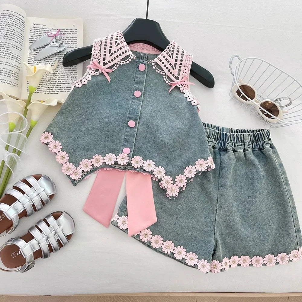 Heart-Back Daisy Trim Girls’ Sleeveless Top & Shorts Set