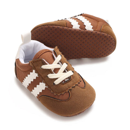 Scalloped Stripe Soft-Sole Baby Sneakers with Lace-Up Detail