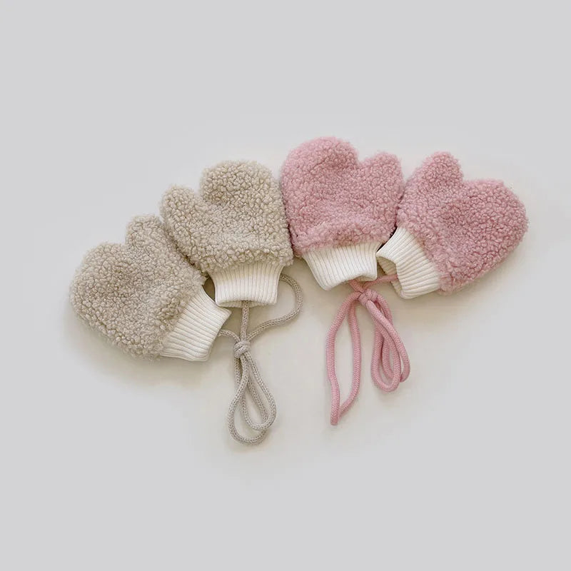 Plush Lamb Wool Baby Mittens – Cozy Full-Finger Winter Gloves with Strap (1–3 Years)