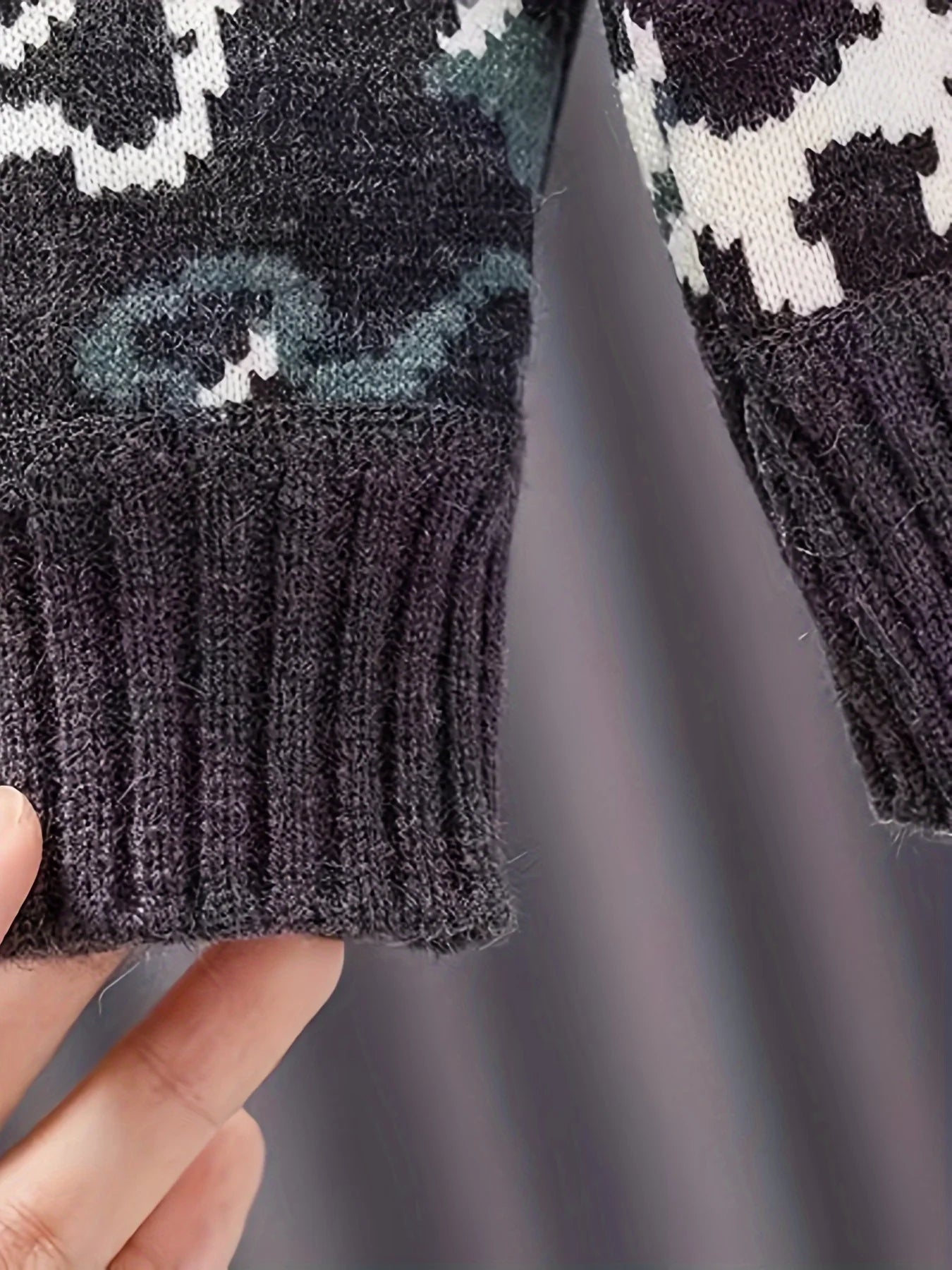Fleece-Lined Knit Pullover for Boys – Cozy Cartoon Sweater for Fall & Winter