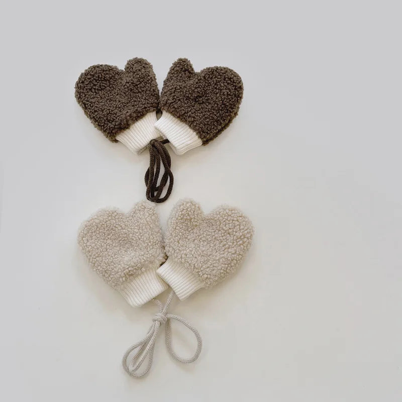 Plush Lamb Wool Baby Mittens – Cozy Full-Finger Winter Gloves with Strap (1–3 Years)