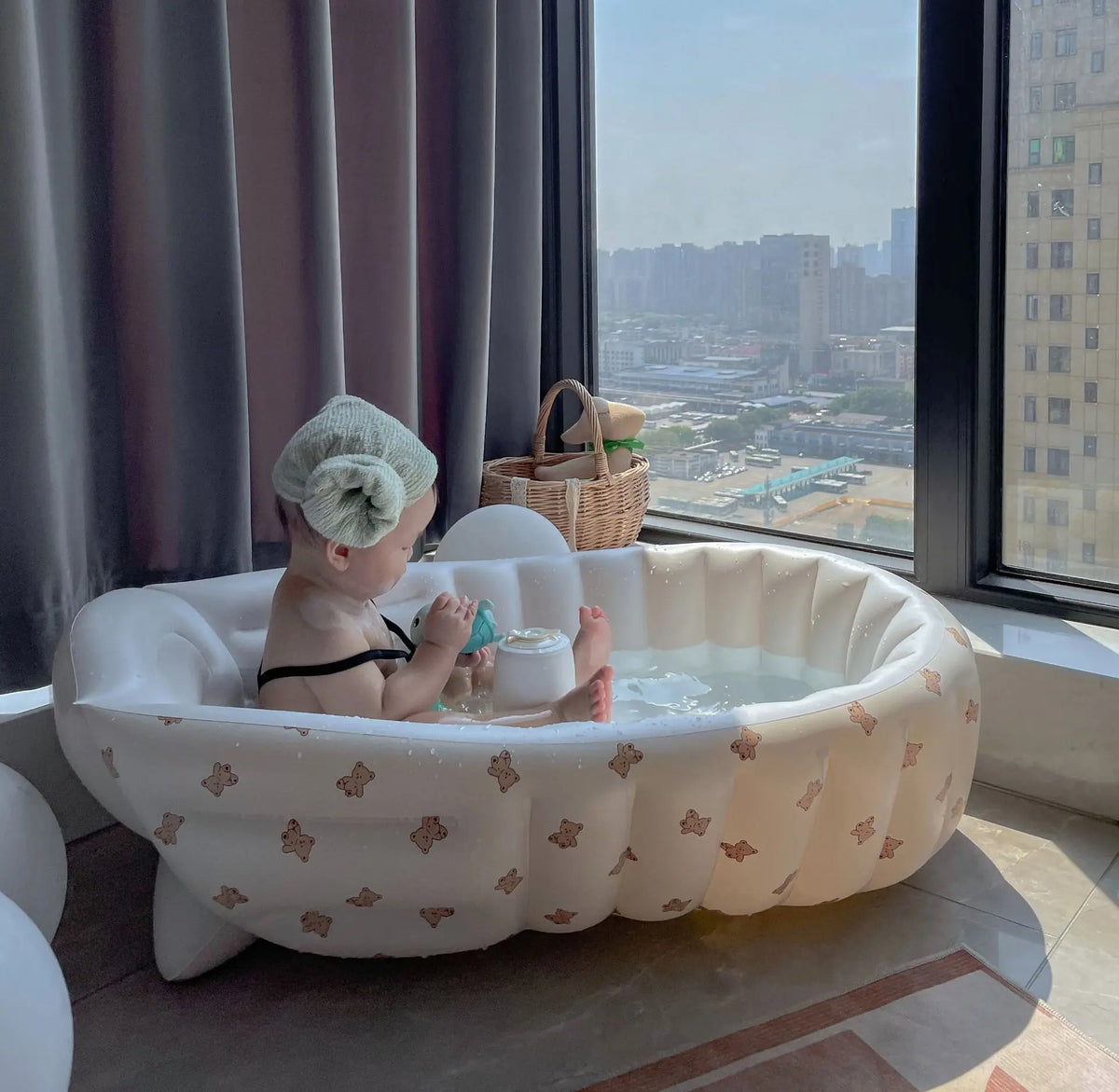 Inflatable Baby Bath Tub with Cushioned Backrest