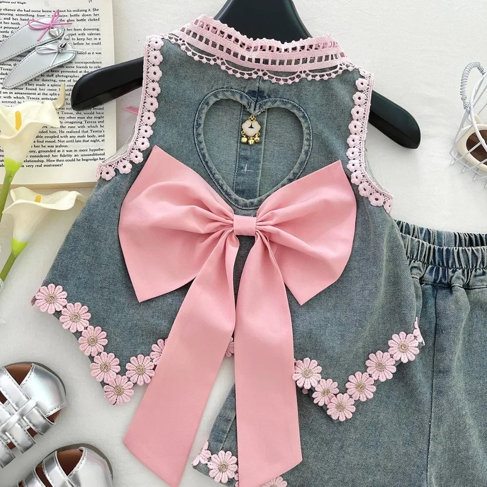 Heart-Back Daisy Trim Girls’ Sleeveless Top & Shorts Set