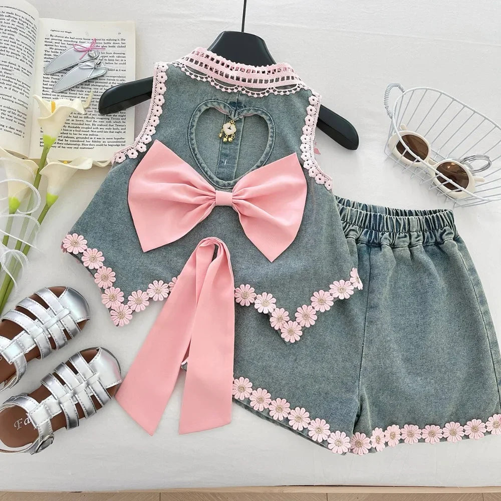 Heart-Back Daisy Trim Girls’ Sleeveless Top & Shorts Set