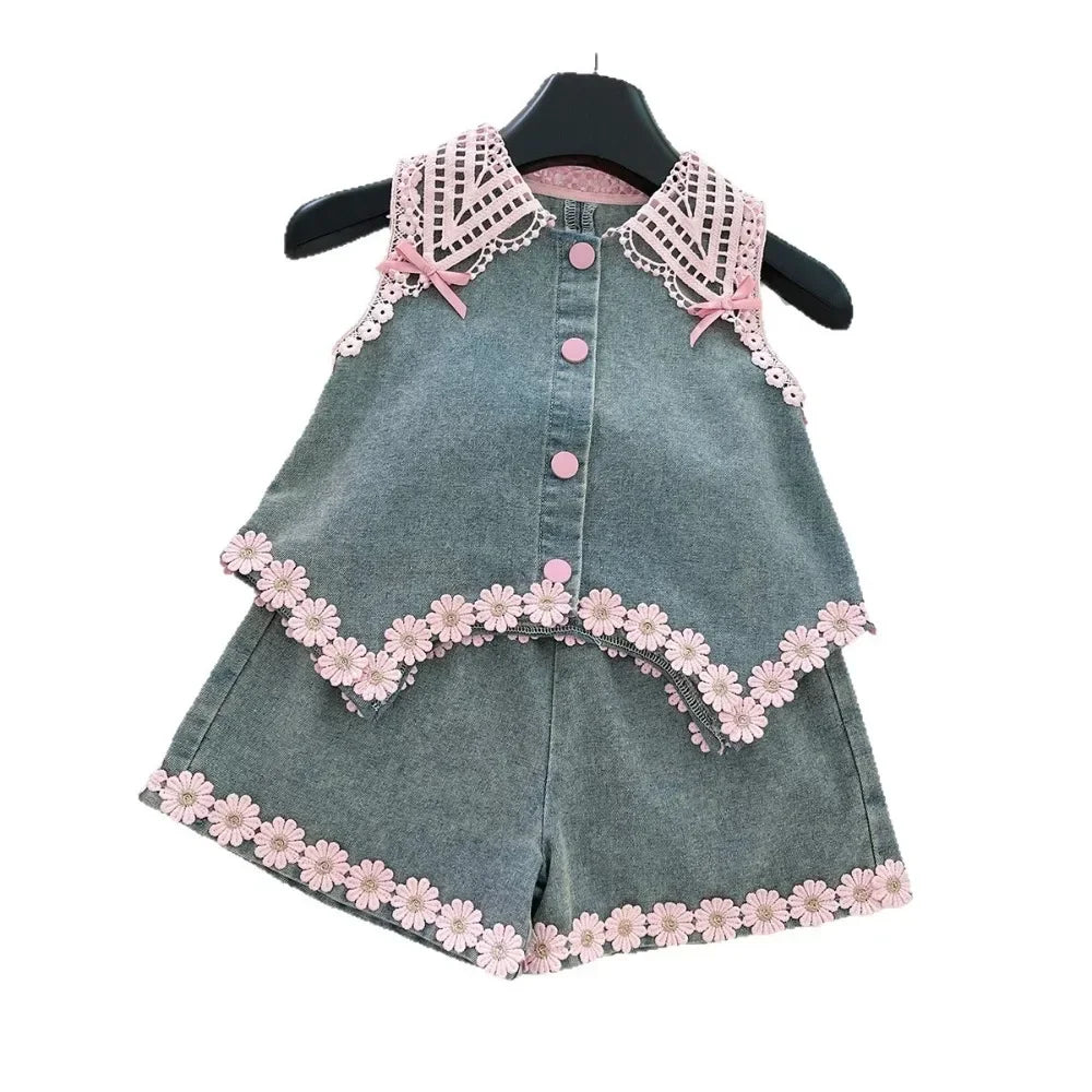 Heart-Back Daisy Trim Girls’ Sleeveless Top & Shorts Set