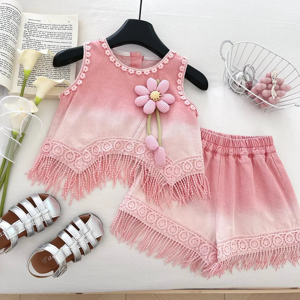 Heart-Back Daisy Trim Girls’ Sleeveless Top & Shorts Set
