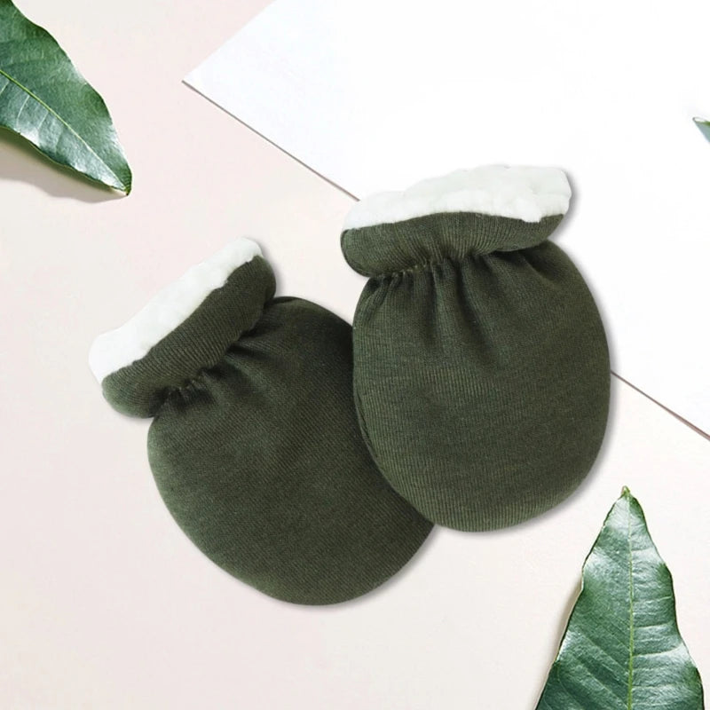 Newborn Anti-Scratch Baby Mittens – Soft Protective Hand Covers (0–12 Months)