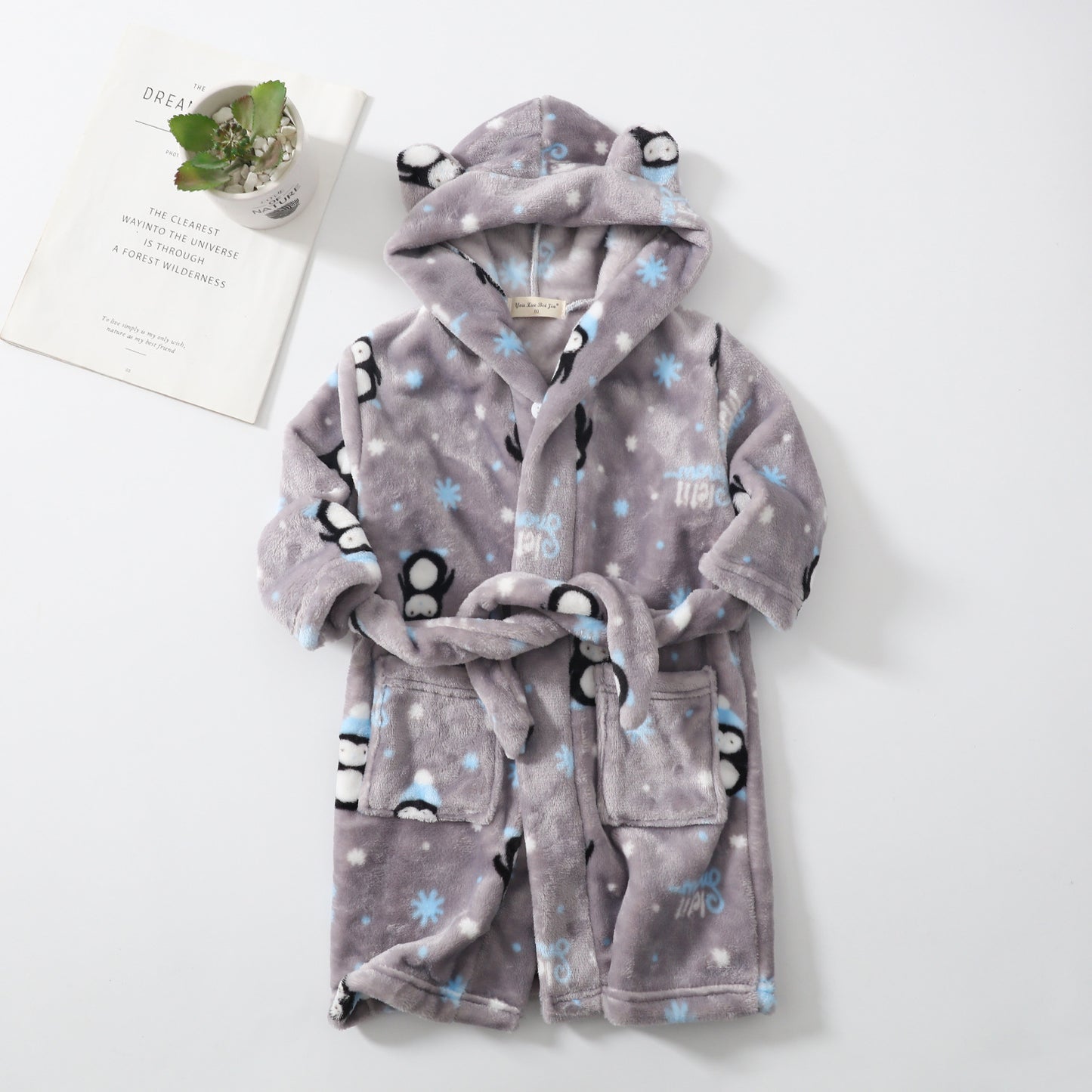 Kids' Hooded Fleece Bathrobe – Plush Flannel Robe with Pockets & Tie Belt, Cartoon Prints for Boys & Girls (2T–12 Years)